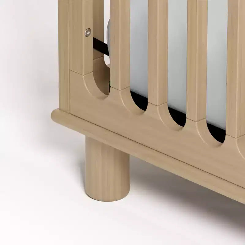 Wandelbares 3-in-1-Babybett aus Massivholz mit Kleinkindgitter – Treibholz / Haselnuss / Olive / Salbei