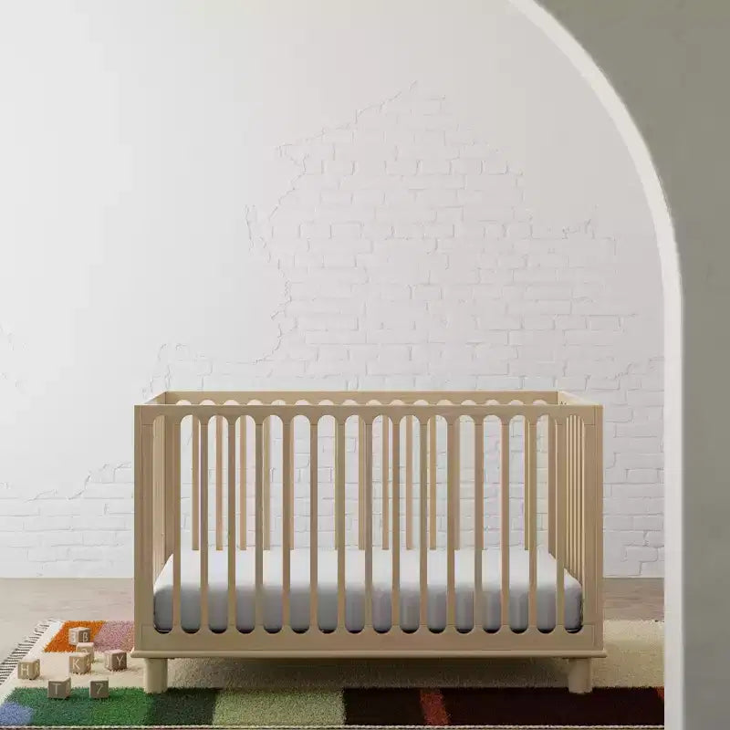Wandelbares 3-in-1-Babybett aus Massivholz mit Kleinkindgitter – Treibholz / Haselnuss / Olive / Salbei