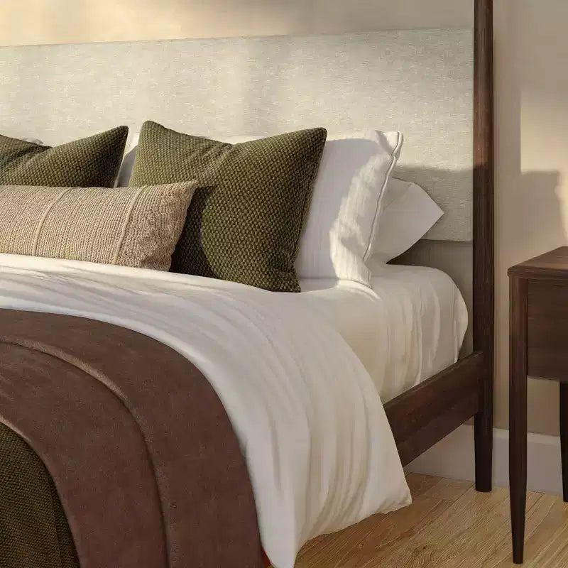 Himmelbett King aus Kiefernholz mit gepolstertem Kopfteil – Hellbraun / Schweizer Kaffee
