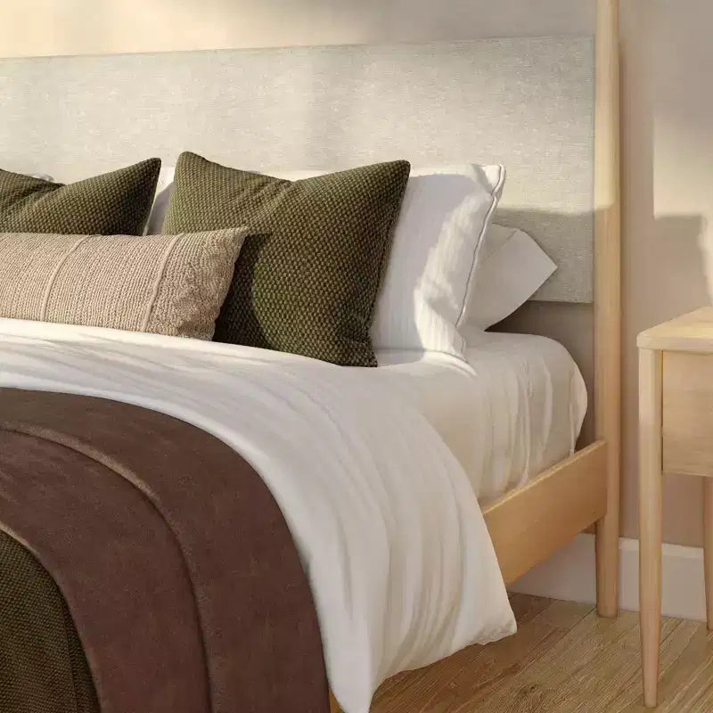Himmelbett King aus Kiefernholz mit gepolstertem Kopfteil – Hellbraun / Schweizer Kaffee
