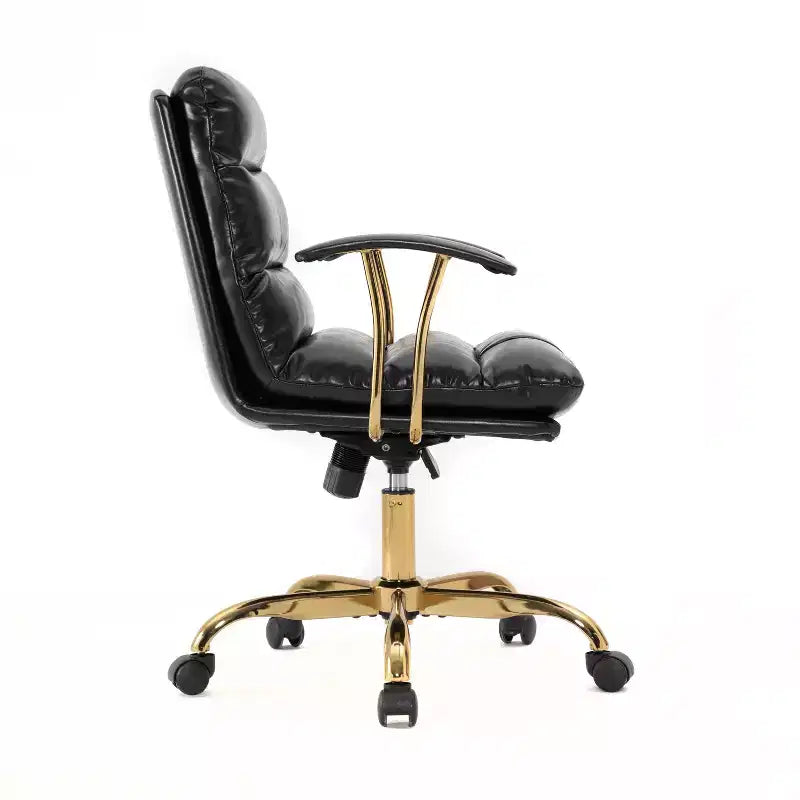 Schwarzer drehbarer Bürostuhl mit gepolsterter Sitzfläche und verstellbarer Höhe, 107 cm