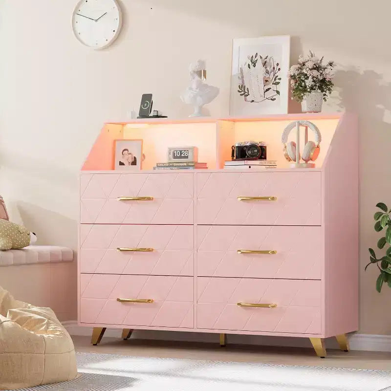 Pinke Kommode mit 6 Schubladen und Ladestation, goldene Beine – Moderner Stil, 1 Benutzer