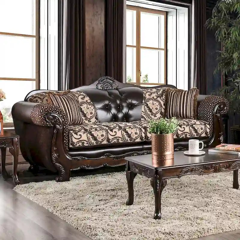 Rend traditionelles Sofa mit aufgerollten Armlehnen und Tufting aus Kunstleder von Furniture of America