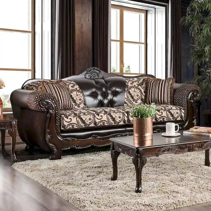 Rend traditionelles Sofa mit aufgerollten Armlehnen und Tufting aus Kunstleder von Furniture of America